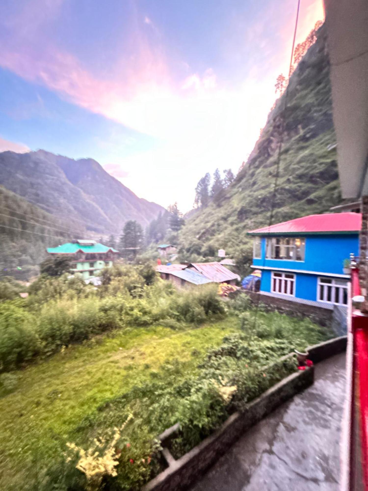 Formosa Hostel & Cafe Kasol Exterior photo